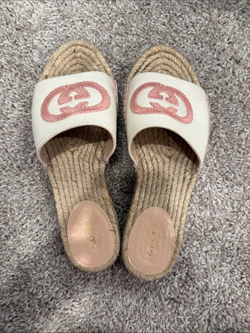 Gucci Women Espadrille Slides in Cream with Pink Logo